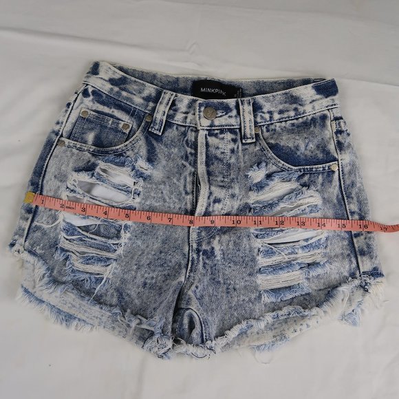 MINKPINK DENIM SHORTS - Picture 8 of 8